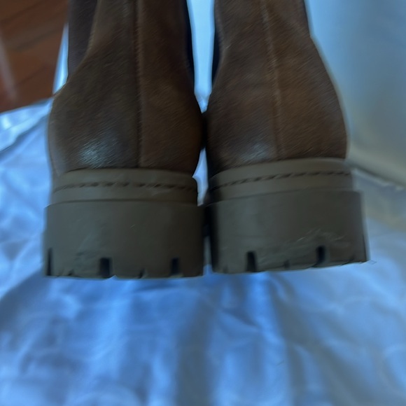 BANANA Republic Chelsea Boots - Size 7 - Picture 9 of 14